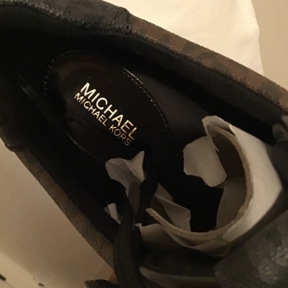 🔥Best offers, NWOT, Michael, Michael Kors, size 8.5M - Picture 4 of 6